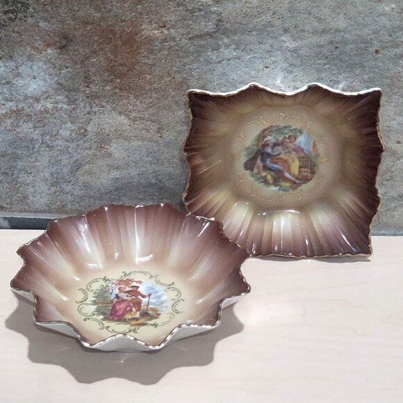 Pair of Schivarzenhammer Bavaria Courting Couple Scalloped Bowls - Picture 3 of 10